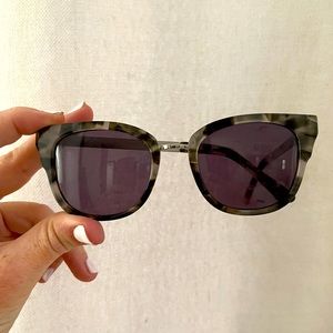 Madewell Grey Tortoise Shell Sunglasses